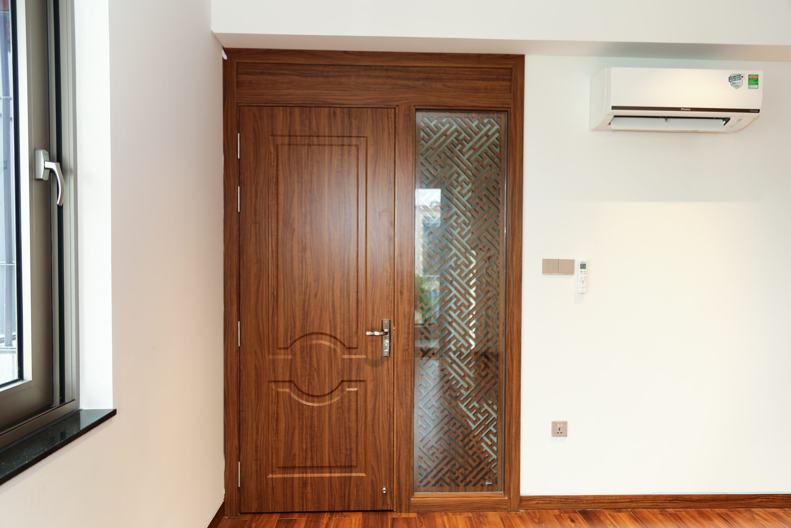 CỬA GỖ MDF